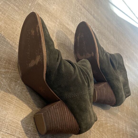 Y2K Splendid Rodeo Suede Boots Womens 8.5 Low Booties Olive Slouchy Stacked Heel - Picture 9 of 12